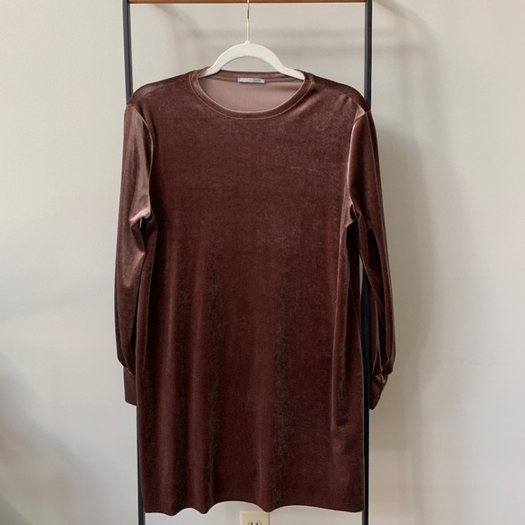 Zara Velvet Dress - Picture 1 of 4